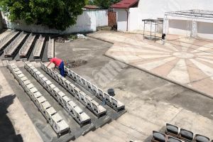 TÂRGOVIȘTE: Covid-19 redeschide Teatrul de Vară, în ruină din anii 2000