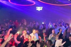Război continuu între primărie şi un club celebru din Timişoara. Heaven refuză să plece de pe terenul PMT, se pregăteşte de deschidere