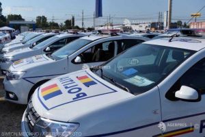 MAI: Poliţia Română va fi dotată cu mai multe autovehicule Dacia Duster, Logan şi Dokker