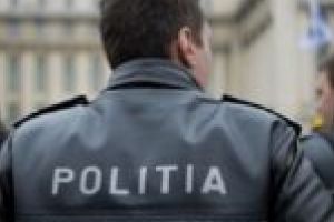 Dată afară din Poliţie, „cârtiţa” interlopului Lucian Boncu vrea să fie reangajată ca să îşi poată plăti ratele