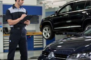 Service-ul D&C Oradea îţi oferă o verificare gratuită* pentru maşina ta pentru a circula liber şi în siguranţă! Oferim reparaţii de calitate şi pentru maşini neasigurate