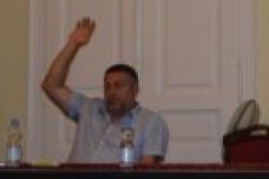 Politician ridicat de mascaţi! 32 de locaţii din Caraş-Severin, Timiş şi Arad, percheziţionate de DIICOT!