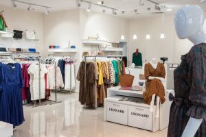 Colecţii deosebite, reduceri şi promoţii la Crişul Shopping Center! (FOTO)