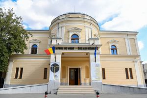 PROGRAM. Teatrul de Nord Satu Mare deschide stagiunea în aer liber