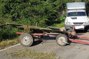Accident rutier cu victima in judetul Tulcea. Implicate o caruta si un autoturism 