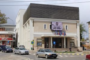 Teatrul sucevean va susţine spectacole în aer liber, în perioada următoare