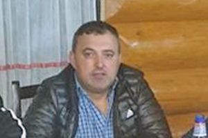 Viceprimarul din Valea Moldovei, prins cu un camion cu lemne cu remorcă cu numere false