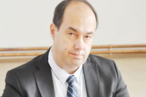 Al cui rămâne… Apostoliceanu?    #Candidatura viceprimarului pentru funcţia de primar, subiect de miştouri pentru pesedişti
