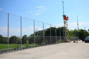 Noul teren cu gazon sintetic prinde contur pe stadionul celor de la Farul Constanta