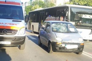 Tulcea: Doua persoane, lovite de un autoturism, in timp ce se aflau pe trecerea de pietoni