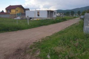 FOTO, VIDEO| Povestea cartierului Orizont, „un mic cartier din America”, de la promisiuni de străzi, magazine şi lac cu bărcuţe, la bezna prezentului