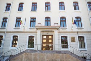 Pedeapsă majorată semnificativ pentru un tânăr din Șcheia care a atacat poliţişti