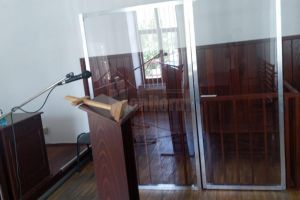Panouri de protecţie în sălile de judecată de la instanţele sucevene