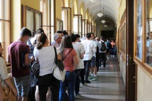 ÎN ATENŢIA ABSOLVENŢILOR PROMOŢIEI 2020