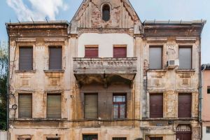 Asociaţia Culturală Vernacular vine cu o veste bună şi un proiect de sufle: „O casă pe zi Arad”