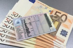 Permise pe bani în Maramureş. Cum a făcut un bărbat 50.000 de euro