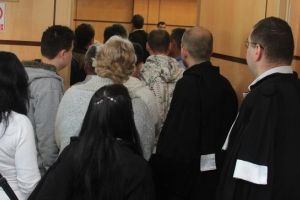 Doi minori cercetati pentru amenintare terorista, retinuti (video)