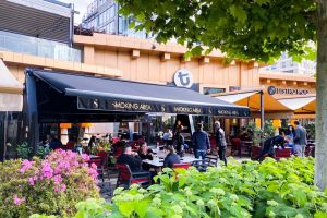 Moment mult aşteptat: relaxare în aer liber, la terasele din Palas şi Iulius Mall Iaşi!