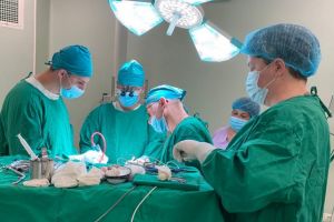 Reuşită la Spitalul Judeţean Sibiu – Medicii au extirpat o tumoare cerebrală gigantă