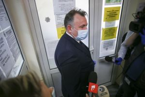 Cum a reuşit ministrul Sănătăţii să nu se îmbolnăvească de covid. „În fiecare seară, urmam anumite proceduri – nebulizări, dezinfectări, băi. Poate lumea nu-şi închipuie ce înseamnă să faci în fiecare seară acest lucru”