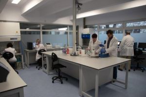 Spitalul Suceava a început procedurile de achiziţie a unei linii de testare rapidă RT-PCR