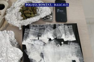 DIICOT: Perchezitii in Capitala si in Calarasi, la persoane banuite de operatiuni cu droguri