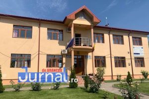 VIDEO: Proiectele de dezvoltare din comuna Răstoaca blocate de consilierii social democraţi