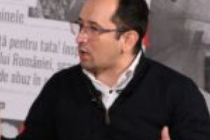 „Chisăliţă şi Sporea au nenorocit Dreapta din Moldova Nouă! Sunt nişte oportunişti politici care au ciopârţit Portul”