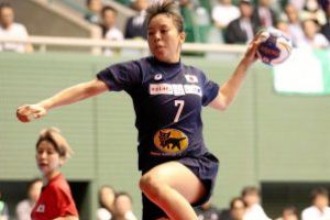 Prima handbalistă din Japonia, Asuka Fujita în Liga Florilor