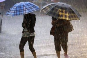 Avertizare emisă de meteorologi: vor urma aproape două zile cu ploi torenţiale şi vânt puternic
