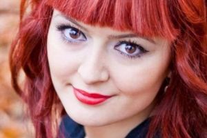 „În paşi de dans prin viaţă”, cartea de debut semnată Ercsei Anna-Maria