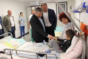 Ministrul Sănătăţii, Florian Bodog, a vizitat pacienţii răniţi în timpul furtunii. Care este starea lor (FOTO)