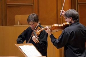 Duelul viorilor la Deva. Stradivarius versus Guarneri, un eveniment unic pentru hunedoreni