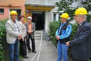 Se reabilitează blocul de pe Arţarilor. Când vor fi gata lucrările la structura de rezistenţă (FOTO)