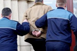 Schimbări la MAI. Ce ar trebui să facă un poliţist, înainte de a pune cătuşe unui om