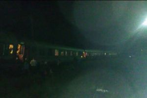 Dezastrul CFR: TREN de CĂLĂTORI DERAIAT în această NOAPTE