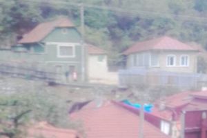 Pericol în Şchei. Se surpă un drum reparat anul trecut de Primărie