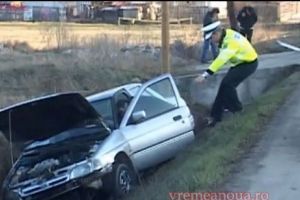 BÂRLAD. Un hoţ a adormit în maşina furată