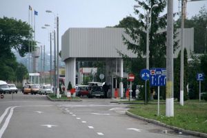 Autovehicul căutat de autorităţile poloneze, descoperit la PTF Siret