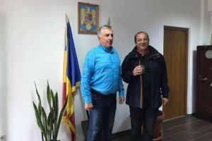 FOTO – Pelerinajul pe jos către Bucureşti al primarului din Copşa Mică. A ajuns cu peripeţii dincolo de Carpaţi