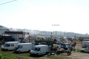 O femeie a provocat un accident după ce a apăsat din greşeală acceleraţia unei maşini ...