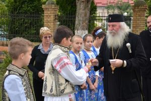 Mitropolitul Banatului catre credinciosii afectati de furtuna: Am venit sa-i incurajez, vom fi alaturi de ei