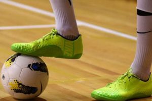 Dinamo Leonardo Oradea şi-a adjudecat prima victorie în campionatul Ligii a II-a de futsal