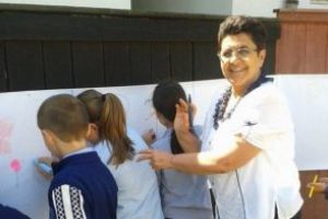„Noi, dascălii, învăţătorii, nu îmbătrânim, suntem mereu tineri…”