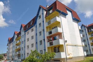 Câte locuinţe ANL sunt libere. Primăria Bistriţa vrea să facă reparaţii pentru a le putea repartiza