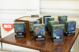 Sucevenii pot face nominalizări pentru Premiile Mentor pentru Excelenţă în Educaţie