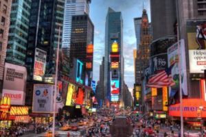 O femeie celebră, goală pe străzile din New York. Ciudatele idei ale americanilor. Foto+18 în articol