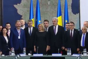 Contract de finanţare, semnat la Guvern de şeful CJ. ”Un frumos cadou de Crăciun”. Ce l-a rugat pe premier (VIDEO)