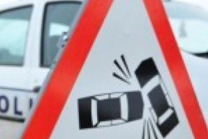 Accident rutier langa Green Club  / Un sofer a intrat in gardul unitatii dupa ce a fost tamponat din spate