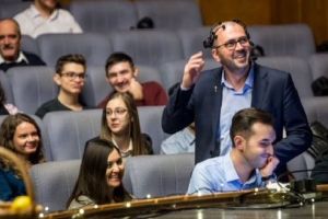 Aparat care „citeşte” creierul, prezentat la Zilele UMF Târgu-Mureş